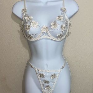 White Floral Bra Set